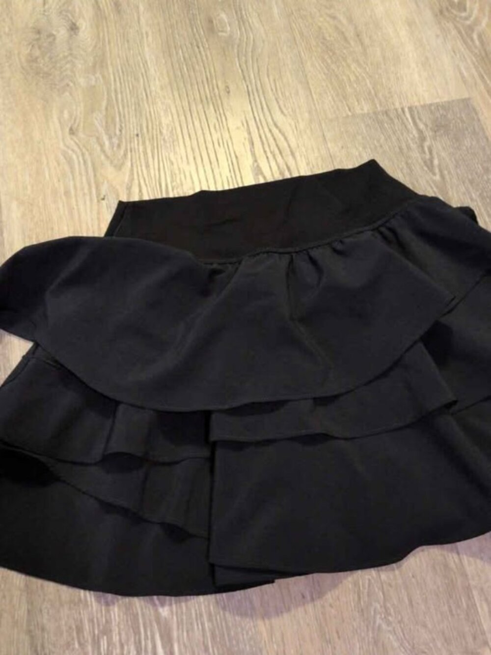 OFFLINE by Aerie Black Ruffle Skort Size XS